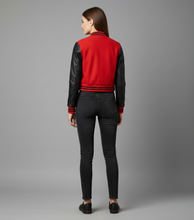 Laden Sie das Bild in den Galerie-Viewer, Damen Collegejacke Rot & Schwarz