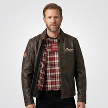 Laden Sie das Bild in den Galerie-Viewer, Herren-Motorradjacke aus Leder mit Sternendetails – Hochwertige Biker-Performance-Ausrüstung