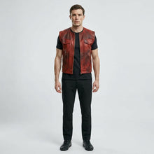 Laden Sie das Bild in den Galerie-Viewer, Men’s Vintage Red Leather Biker Vest – Classic Motorcycle Riding Vest