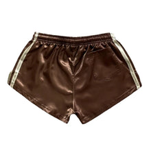 Laden Sie das Bild in den Galerie-Viewer, Sport-Sprinter-Shorts glänzender Satin mit Tasche