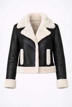 Laden Sie das Bild in den Galerie-Viewer, Women's Black Leather & White Shearling Jacket