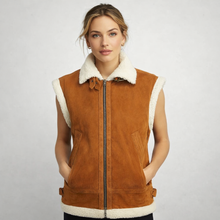 Laden Sie das Bild in den Galerie-Viewer, Women's Tan Suede Shearling Collar Vest