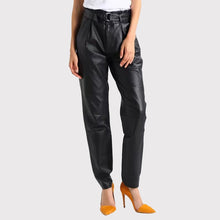 Laden Sie das Bild in den Galerie-Viewer, Elegante schwarze Hose aus echtem Leder