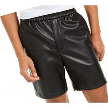 Laden Sie das Bild in den Galerie-Viewer, Men Casual Look Real Sheepskin Black Leather Shorts Leather Outlet