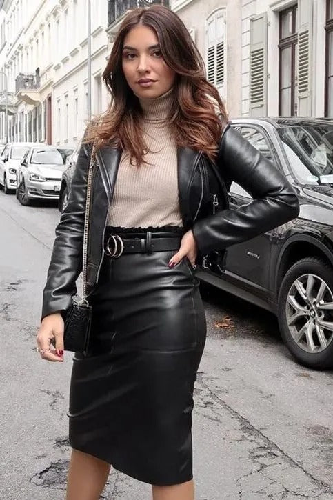 Empowerment-Through-Fashion-How-Leather-Skirts-Boost-Confidence Leather Outlet