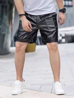 Unveiling-the-Mastery-The-Art-of-Crafting-Leather-Shorts Leather Outlet