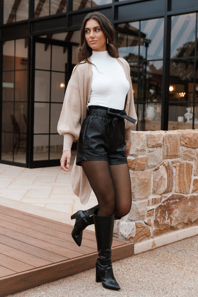 Style Tips For Wearing Winter Leather Shorts
