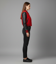 Laden Sie das Bild in den Galerie-Viewer, Damen Collegejacke Rot &amp; Schwarz
