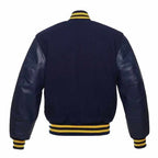 Marineblaue und gelbe Jacke im Baseball-Stil