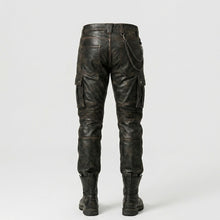 Laden Sie das Bild in den Galerie-Viewer, Men’s Black Sheepskin Leather Cargo Pants – Biker Style Leather Trousers
