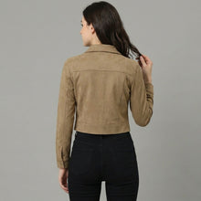 Laden Sie das Bild in den Galerie-Viewer, Women's Cropped Tan Suede Jacket
