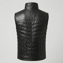 Laden Sie das Bild in den Galerie-Viewer, Men’s Black Quilted Leather Puffer Vest – Insulated Biker Vest
