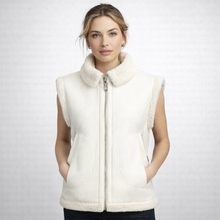 Laden Sie das Bild in den Galerie-Viewer, Women's White Teddy Shearling Vest
