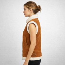 Laden Sie das Bild in den Galerie-Viewer, Women's Tan Suede Shearling Collar Vest
