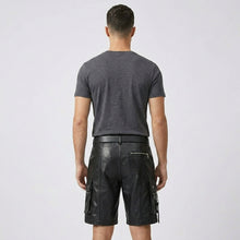 Laden Sie das Bild in den Galerie-Viewer, Men’s Black Leather Cargo Utility Shorts – Premium Biker Streetwear Shorts
