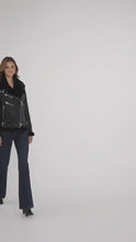 Laden und Abspielen von Videos im Galerie-Viewer, Damen Moya V schwarze Shearling Aviator Moto Jacke
