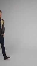 Laden und Abspielen von Videos im Galerie-Viewer, Aero Outlaw Shearling-Lederweste – Klassischer Biker-Stil
